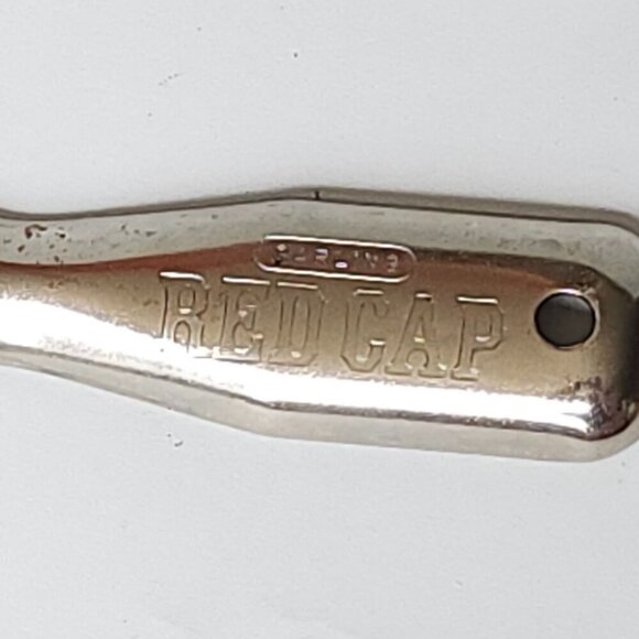 CARLING RED CAP Beer Bottle Cap Irish-style red Ale Metal Opener - Picture 3 of 3